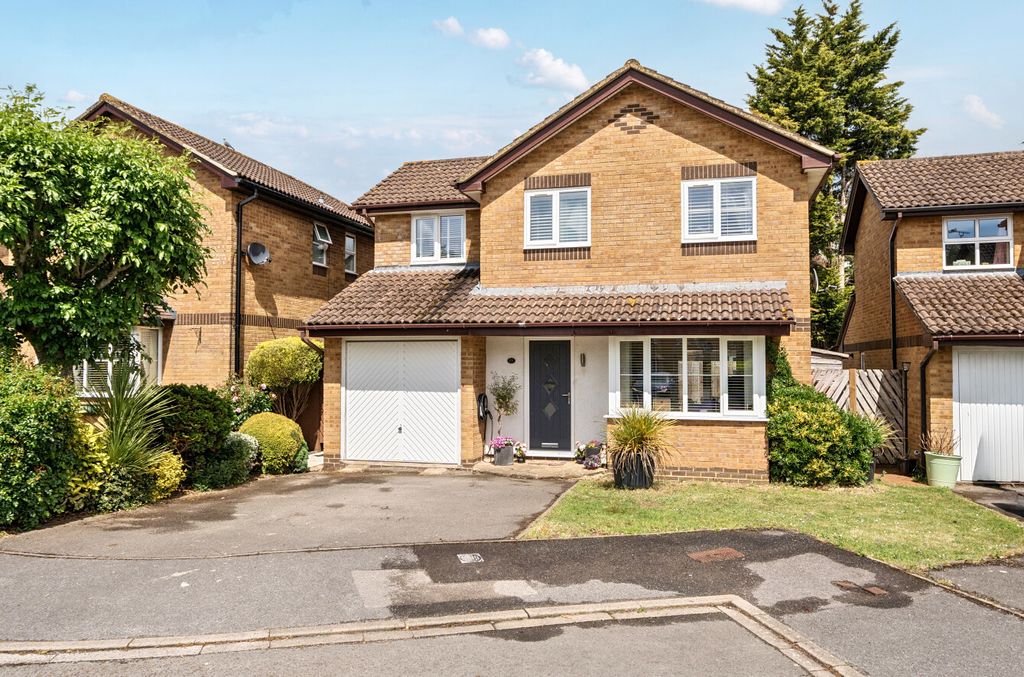 Property photo 1 of 13 1459405-28-6A05F9...