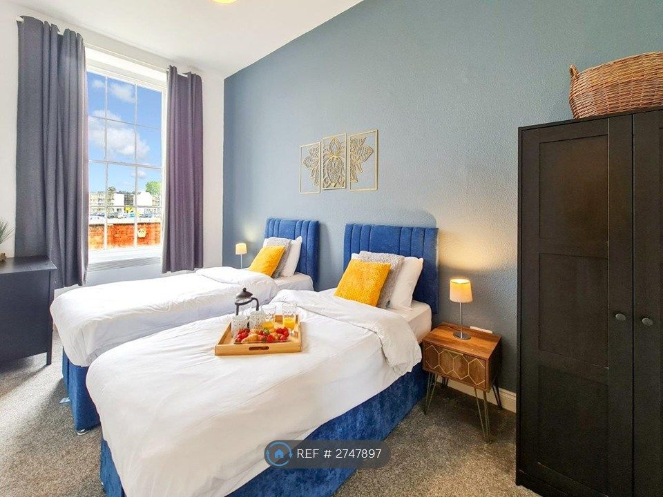 Property photo 3 of 23