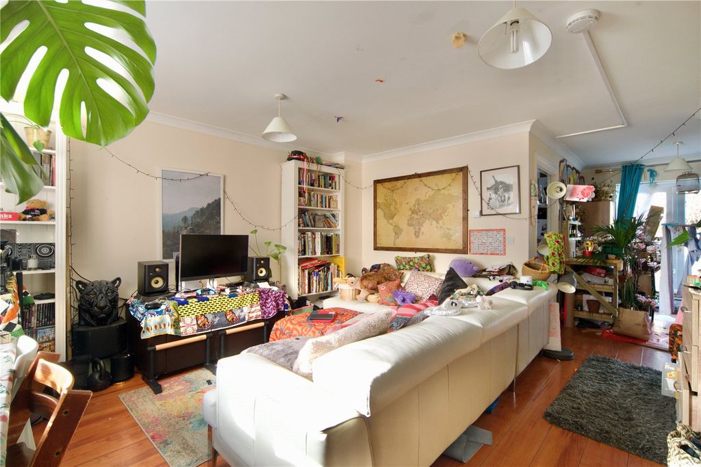 Property photo 3 of 24 Picture No. 20