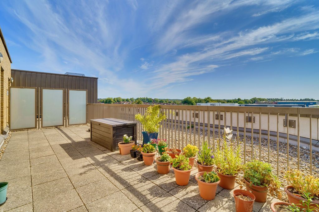 Property photo 2 of 24