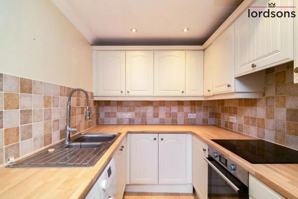 Property photo 3 of 19
