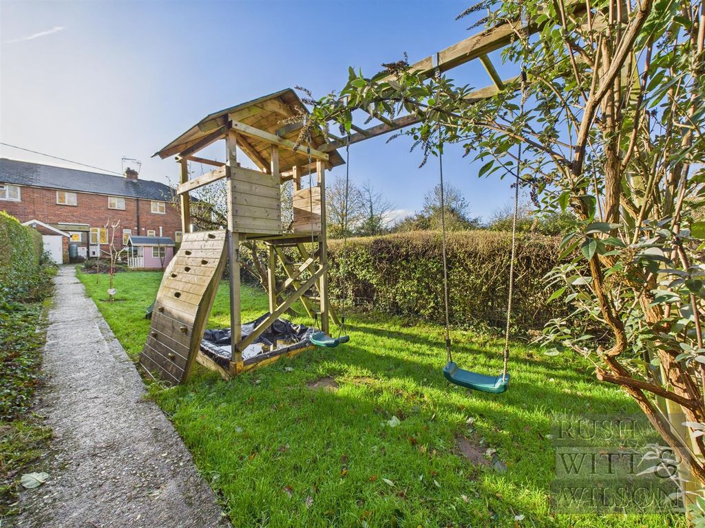 Property photo 2 of 27