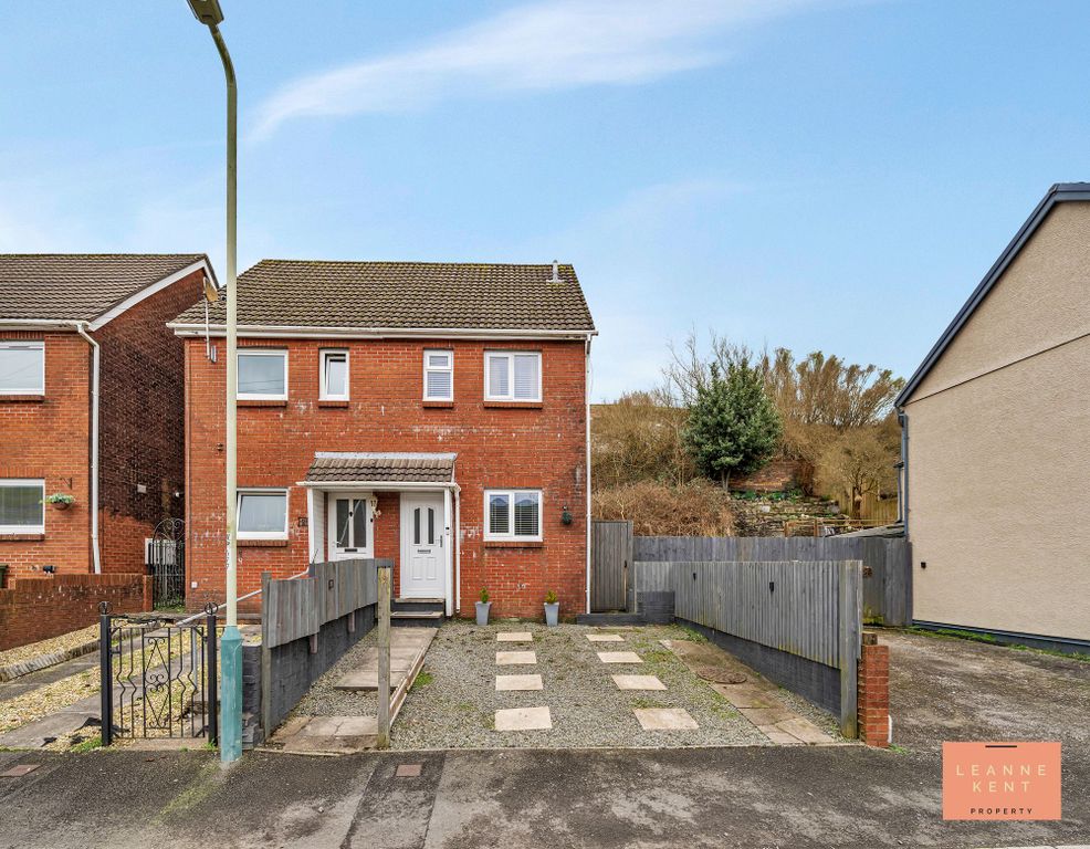Property photo 1 of 29