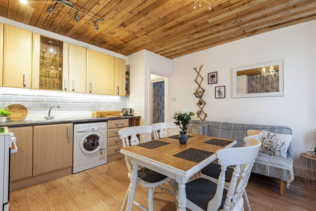 Property photo 3 of 15 830131 (3).Jpg