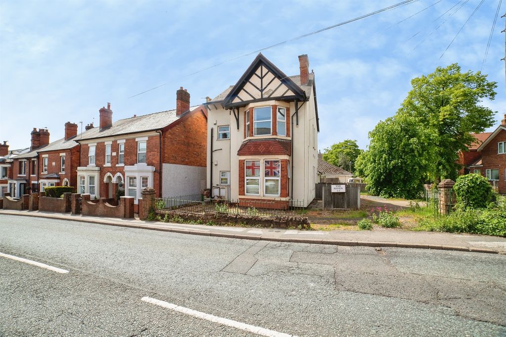 Property photo 2 of 16