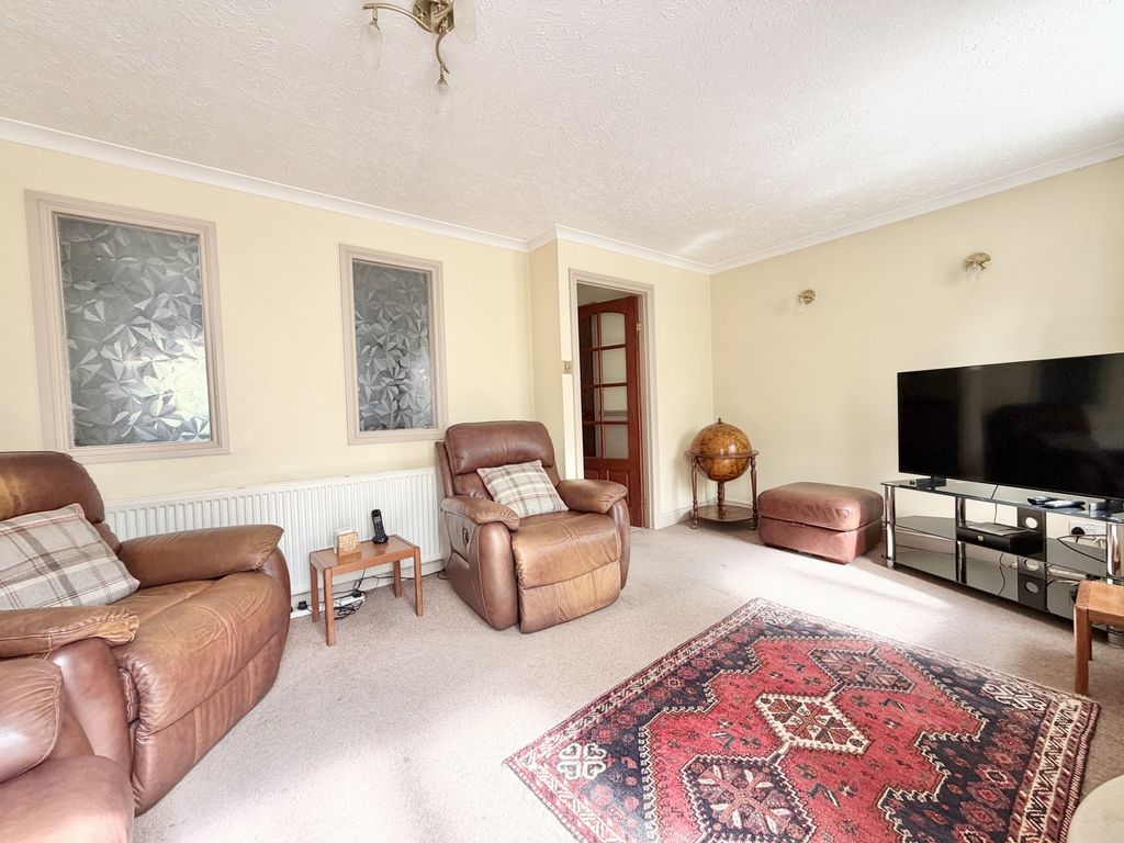 Property photo 3 of 17 Photo 3