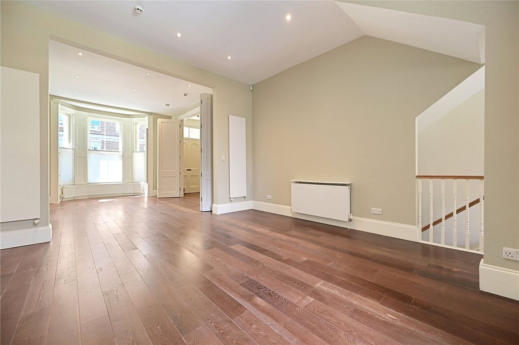 Property photo 1 of 15 Picture No. 11