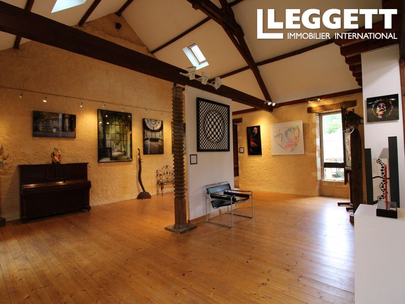 Property photo 2 of 10