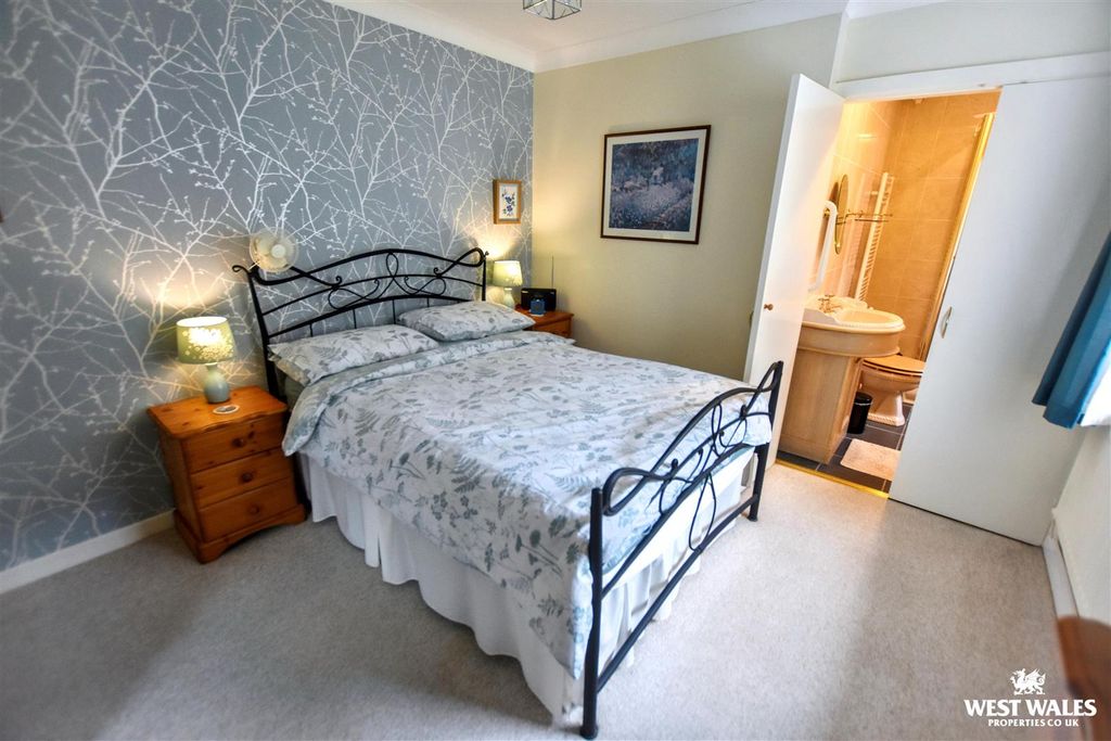 Property photo 3 of 34 3 (27).Jpg