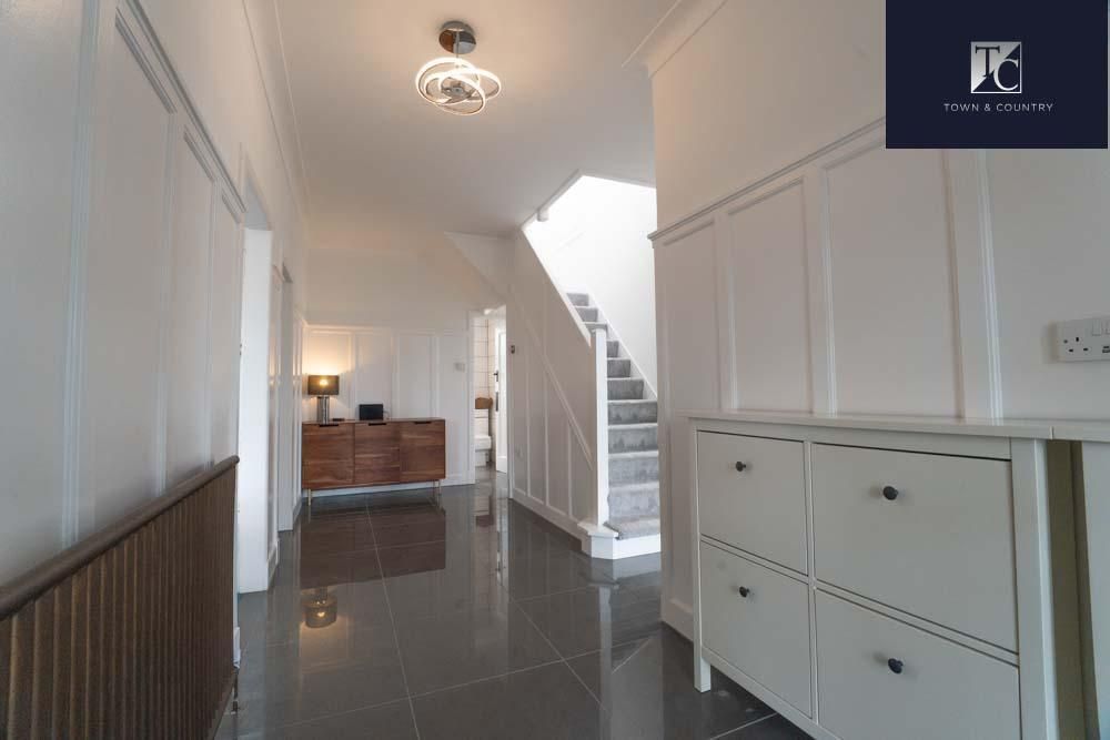 Property photo 2 of 30