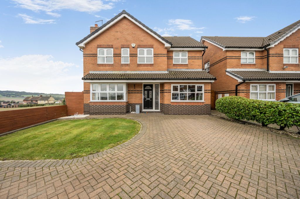 Property photo 2 of 31