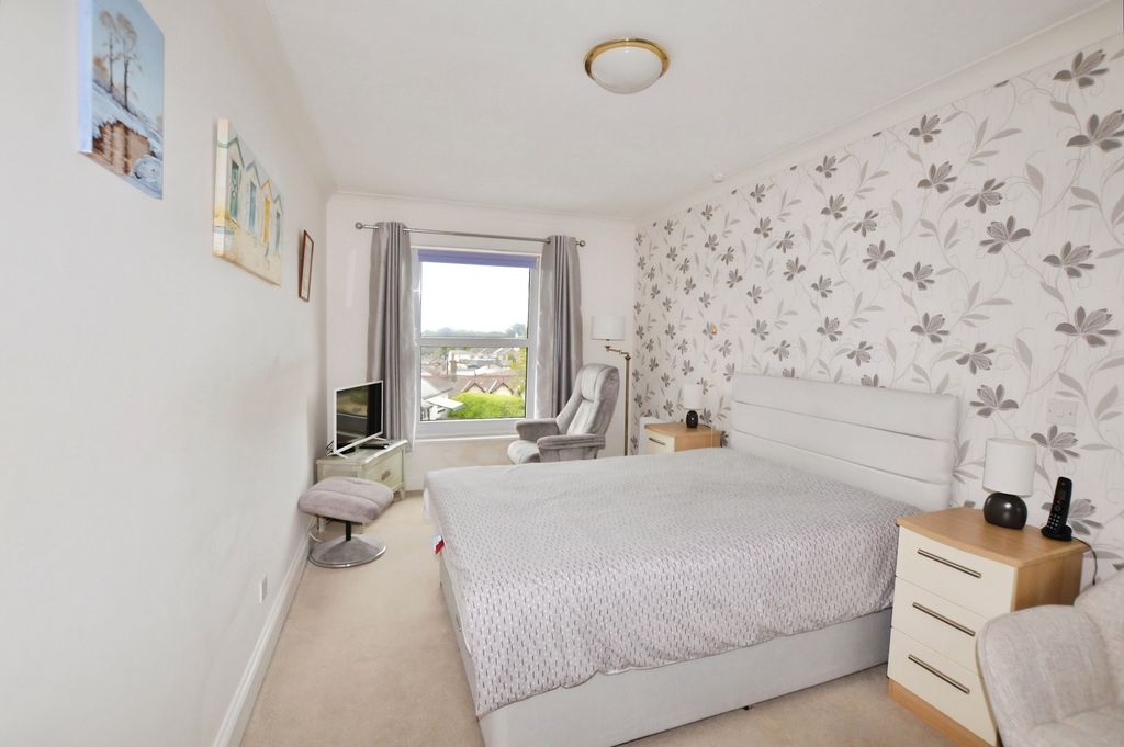Property photo 3 of 13 Pbox-Img.Jpg