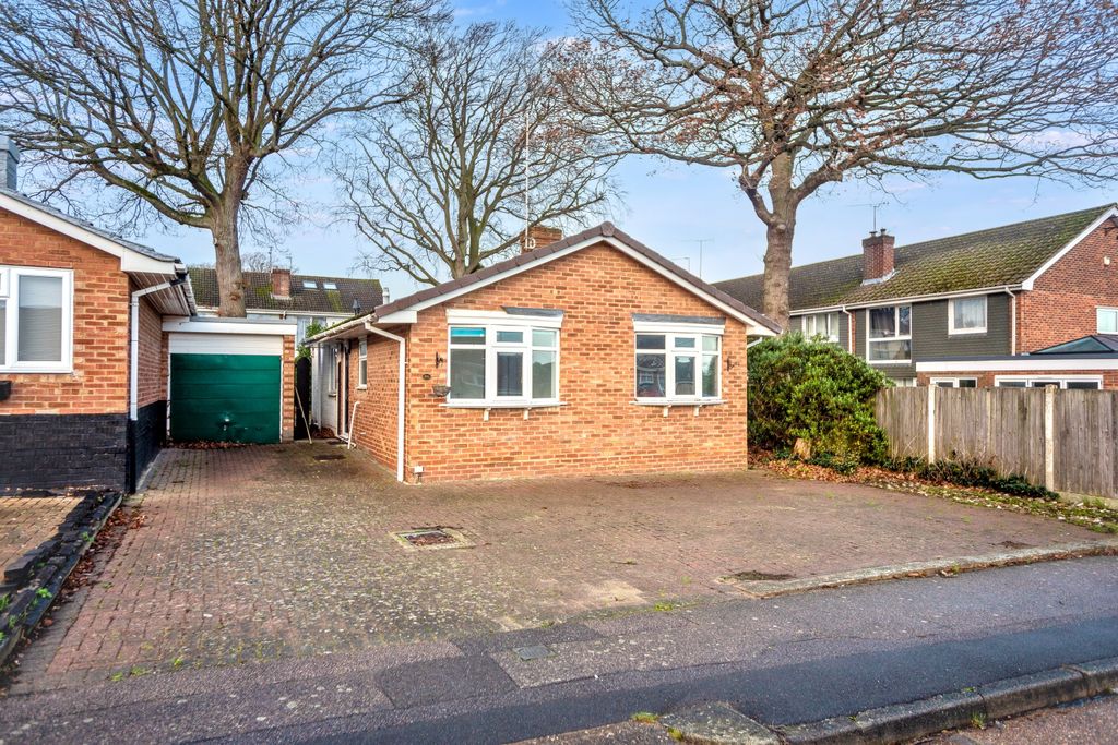 Property photo 1 of 19 86 Long Catlis Road, Gillingham, Kent, Me8 9Ta