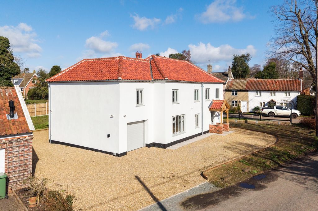 Property photo 1 of 28