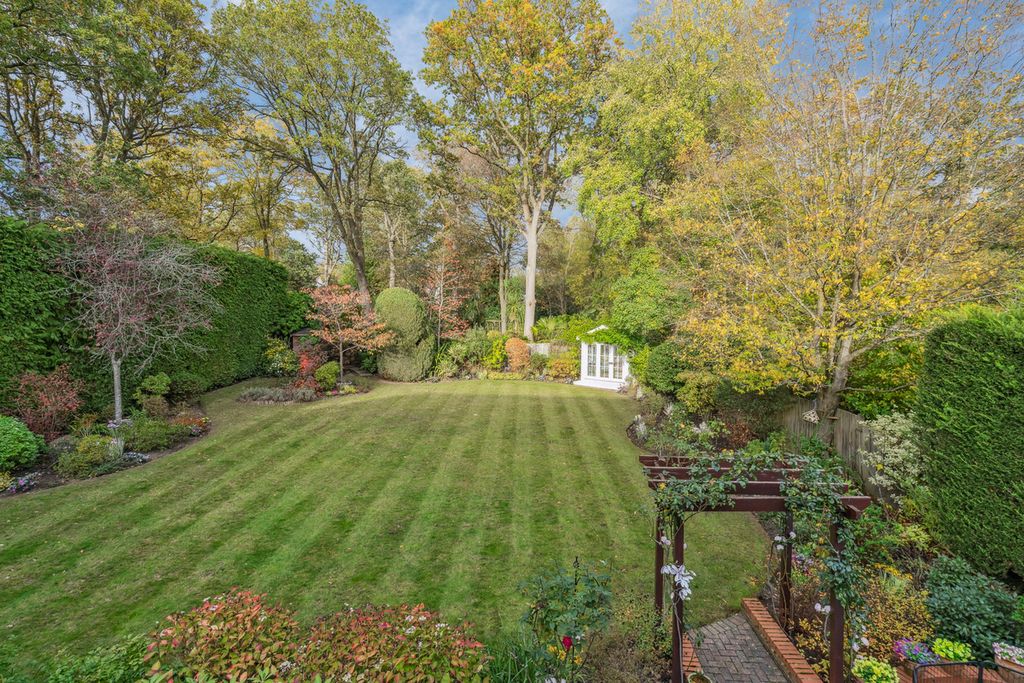 Property photo 2 of 26