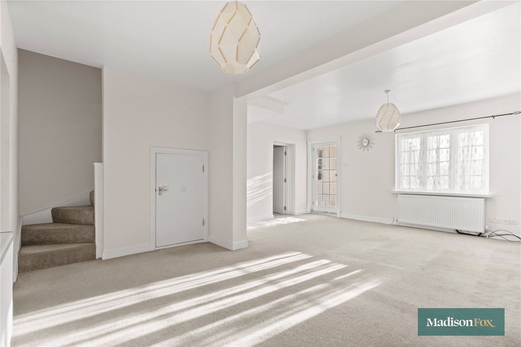 Property photo 2 of 24 Picture No. 07