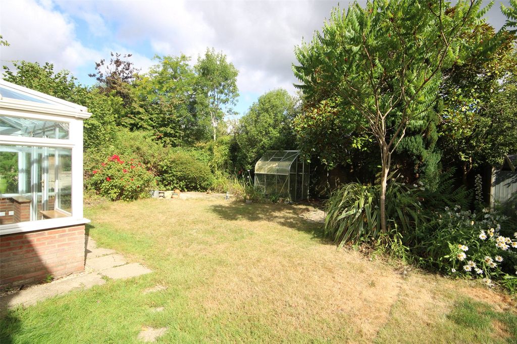 Property photo 2 of 16 Picture No. 11