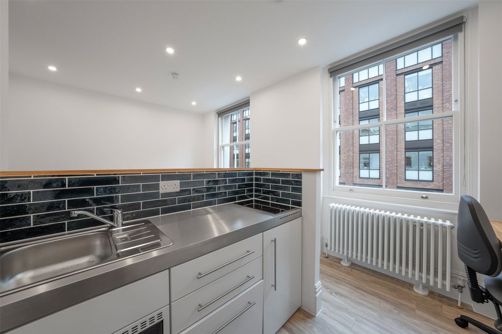 Property photo 3 of 5 Picture No. 05