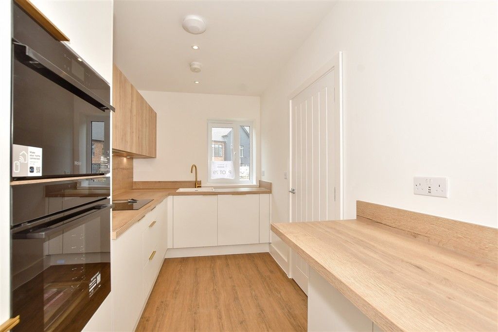 Property photo 2 of 15 Kitchen