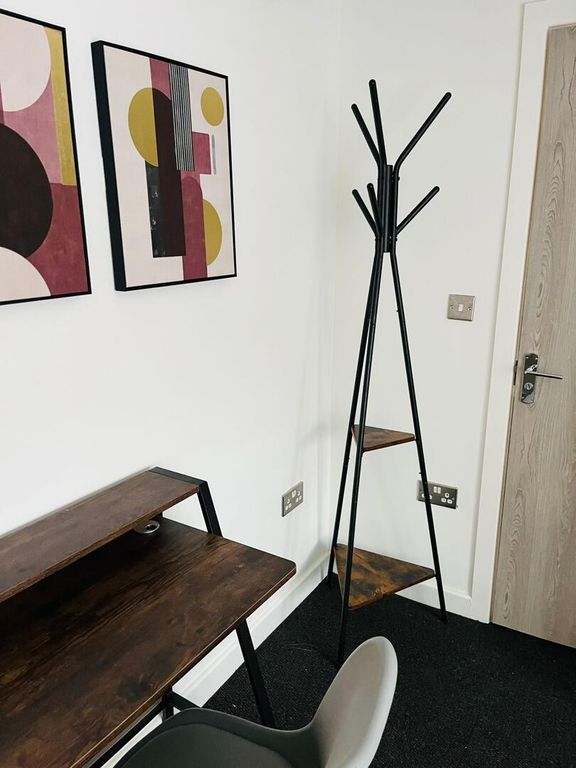 Property photo 2 of 15 Hallway