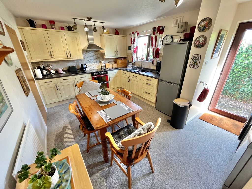 Property photo 3 of 23