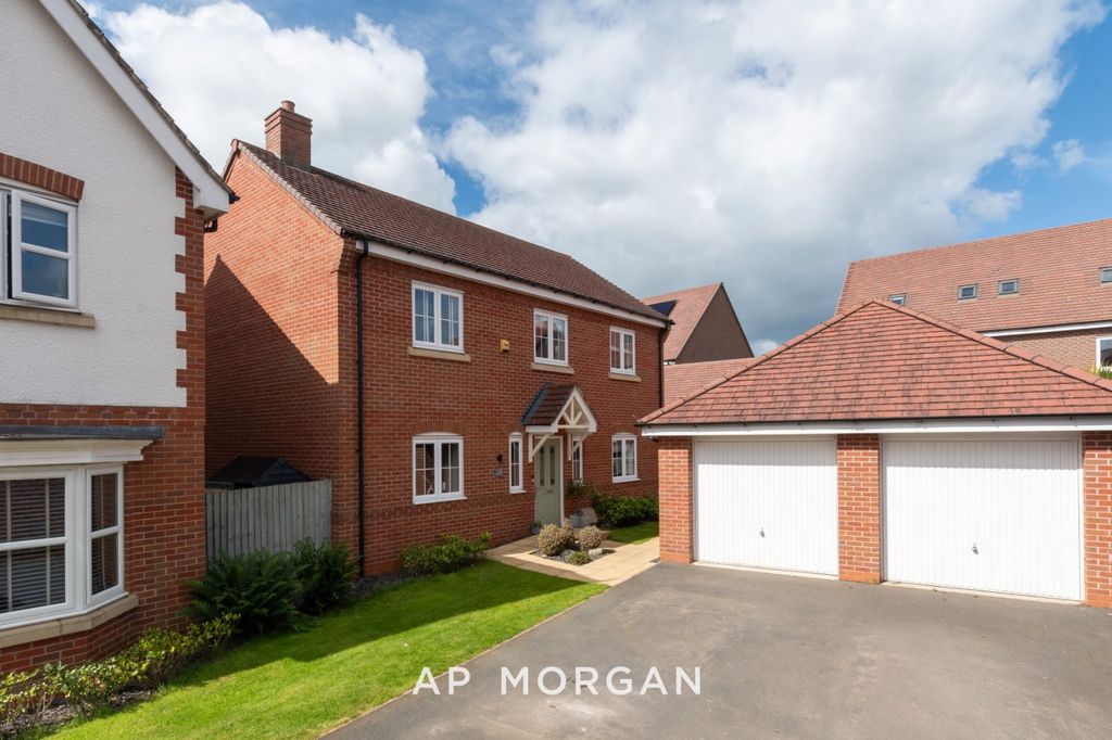 Property photo 1 of 36 Picture No. 04