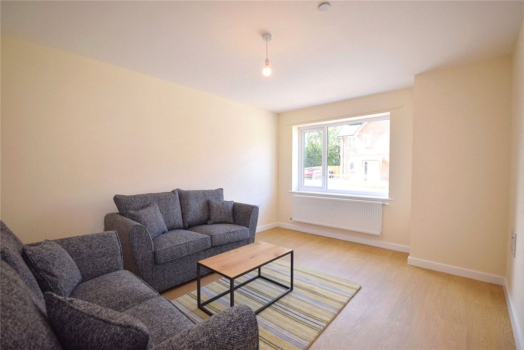 Property photo 2 of 17 Picture No. 02