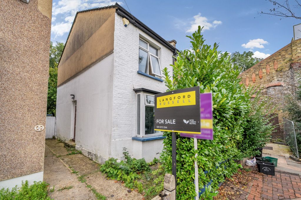 Property photo 1 of 12 External