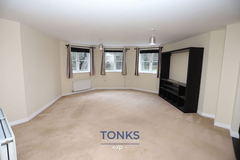 Property photo 2 of 19