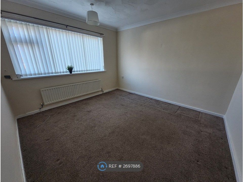 Property photo 2 of 11 Bedroom 2