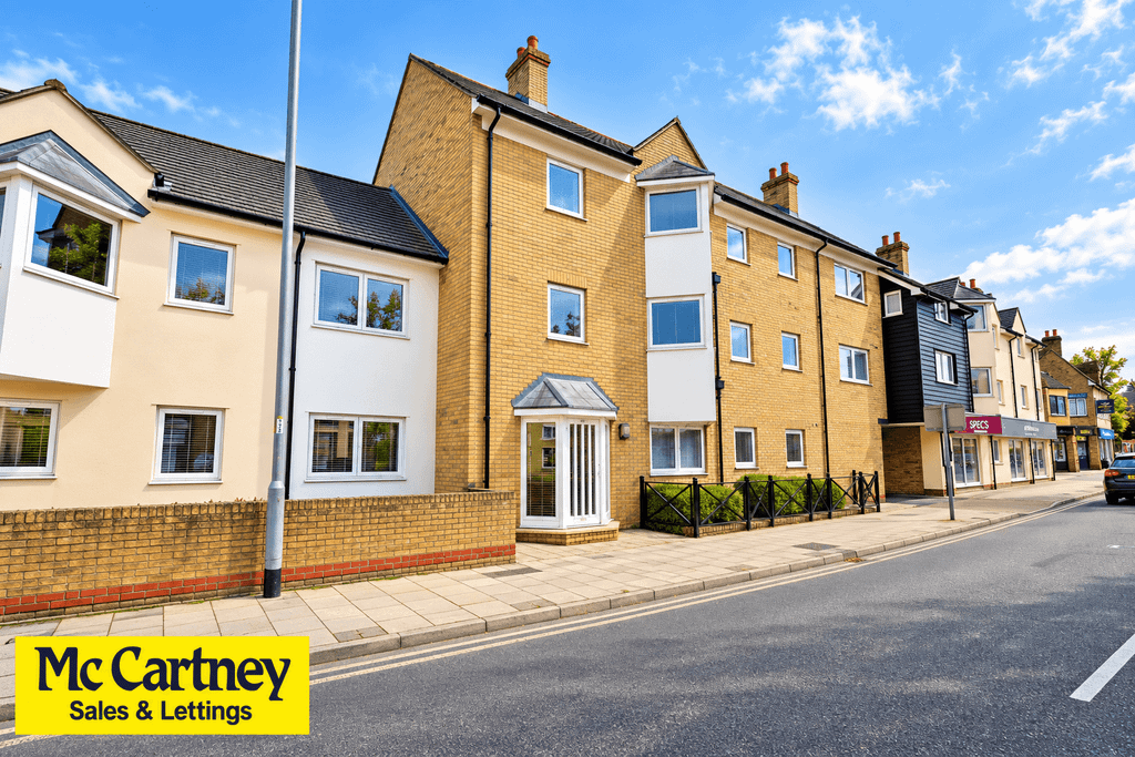 Property photo 1 of 8 King George Court, Chelmsford, Essex, CM2 0Je