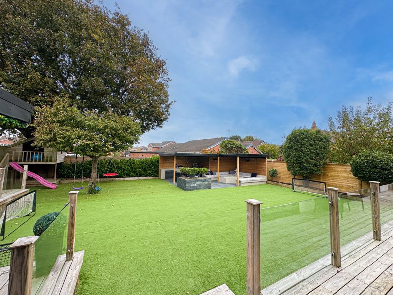 Property photo 3 of 27 Photo 26