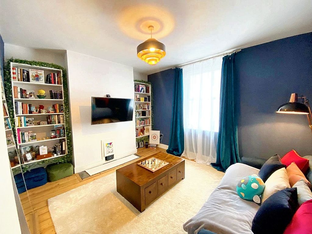 Property photo 1 of 21