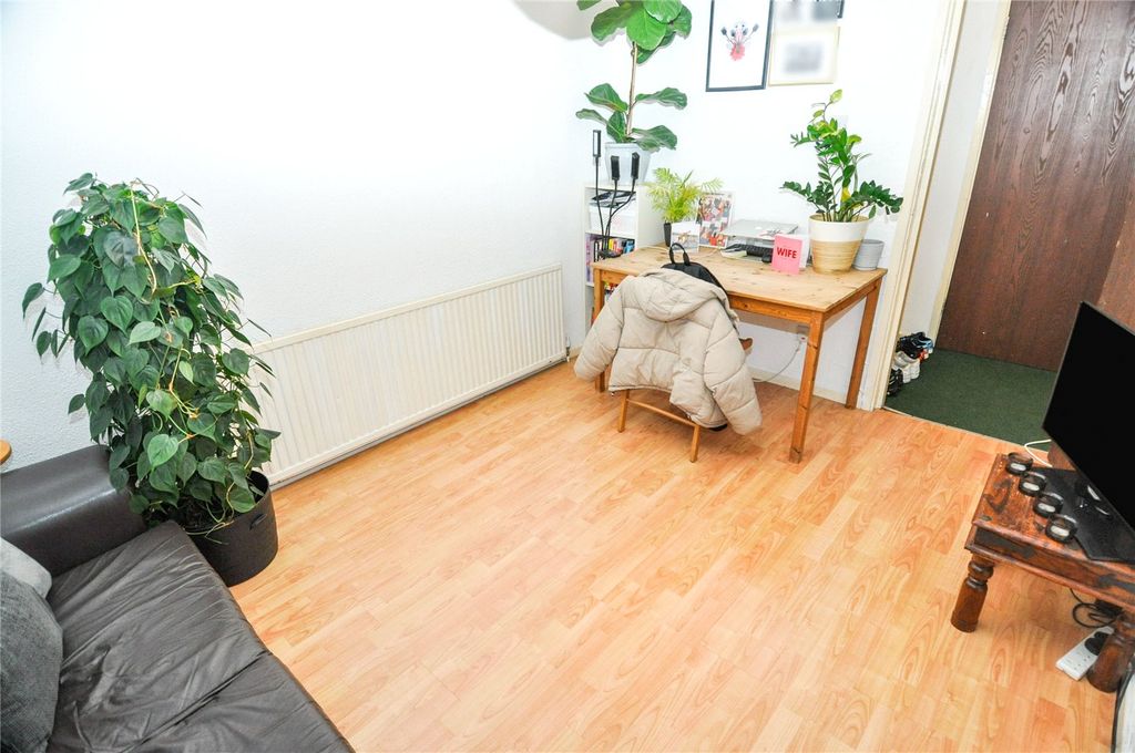 Property photo 2 of 10 Picture No. 08