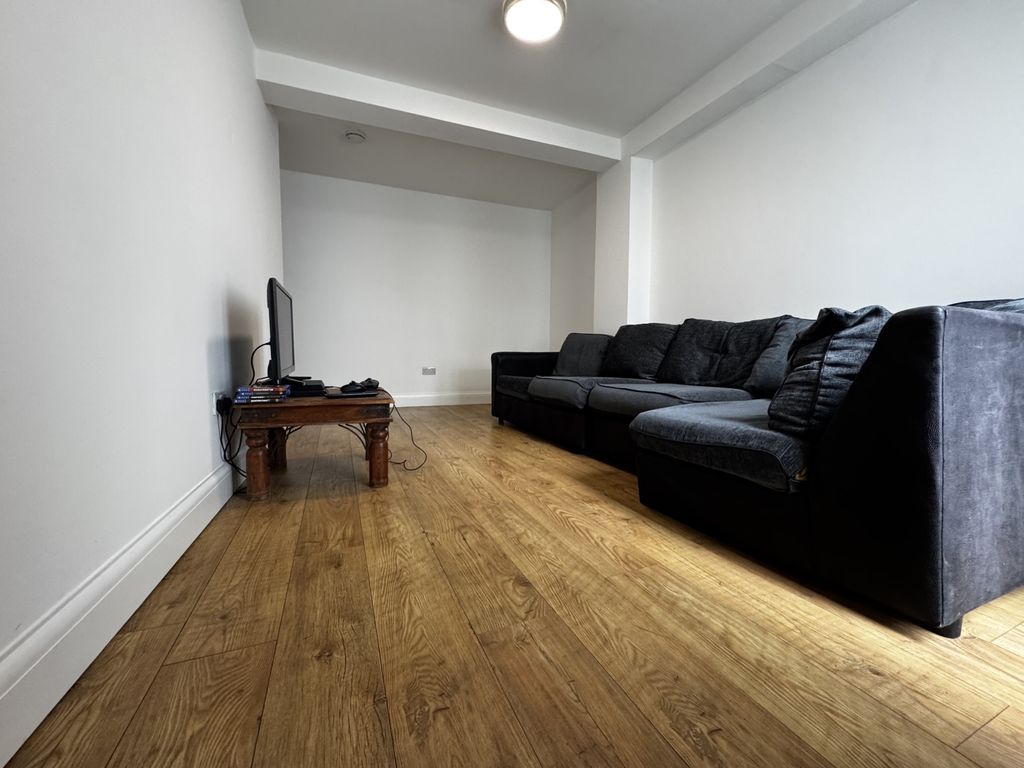 Property photo 3 of 13 Img_7986