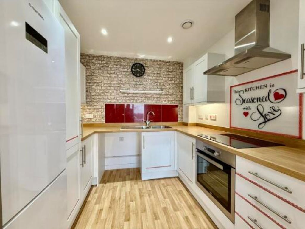 Property photo 1 of 5