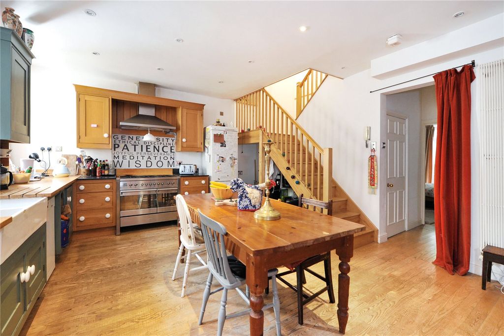 Property photo 2 of 15 Kitchen/Dining Room