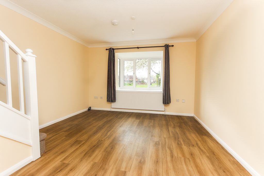 Property photo 2 of 10 Lounge