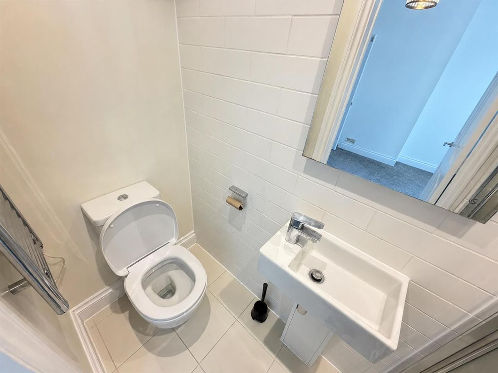 Property photo 2 of 3 Flat 2 Regent Gate - Shower.Png
