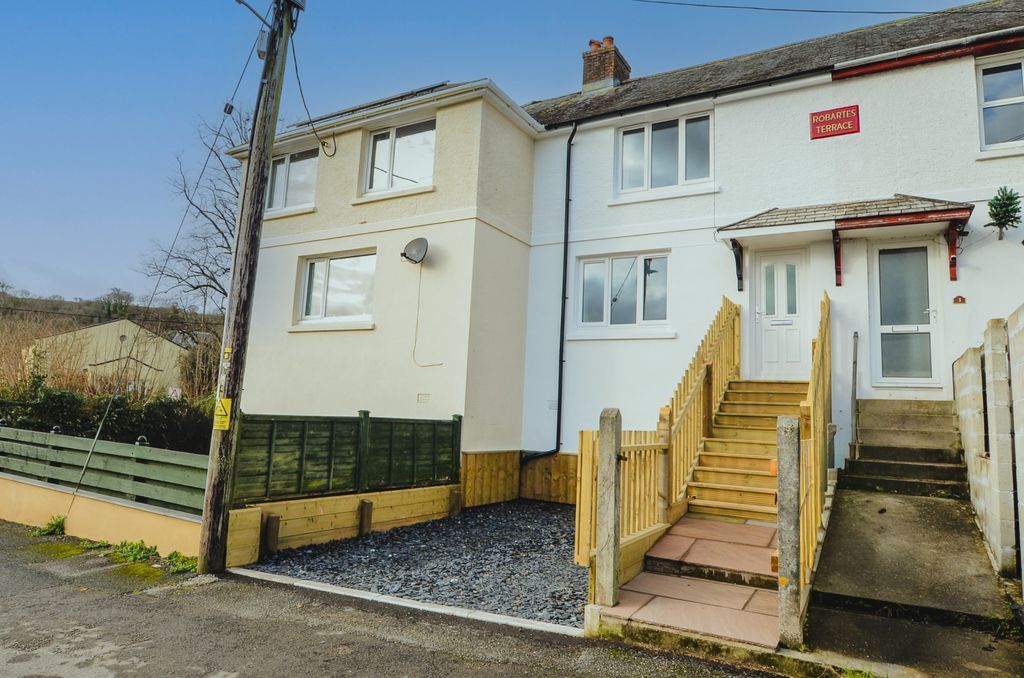 Property photo 1 of 13 2 Robartes_