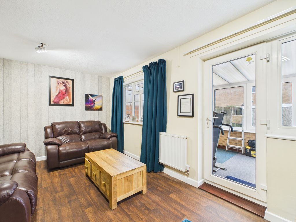 Property photo 2 of 16 Photo 13