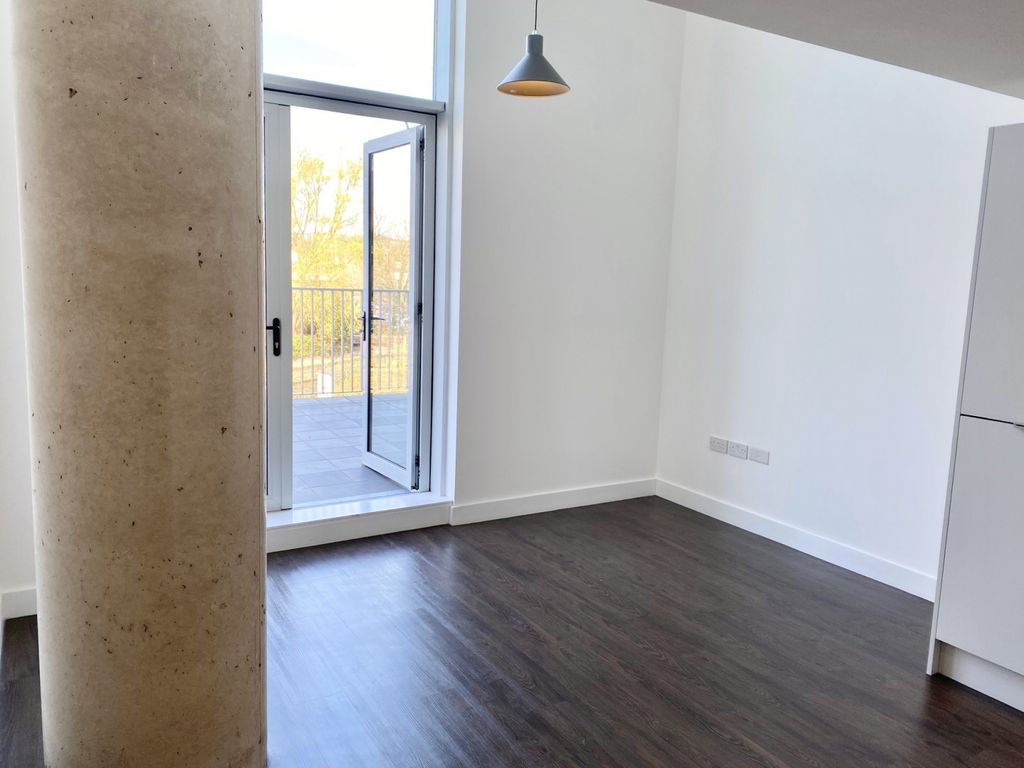 Property photo 3 of 14 Gallery