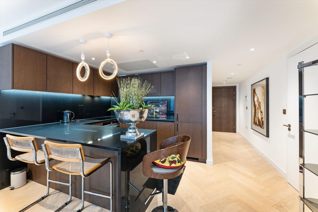 Property photo 2 of 12 Image