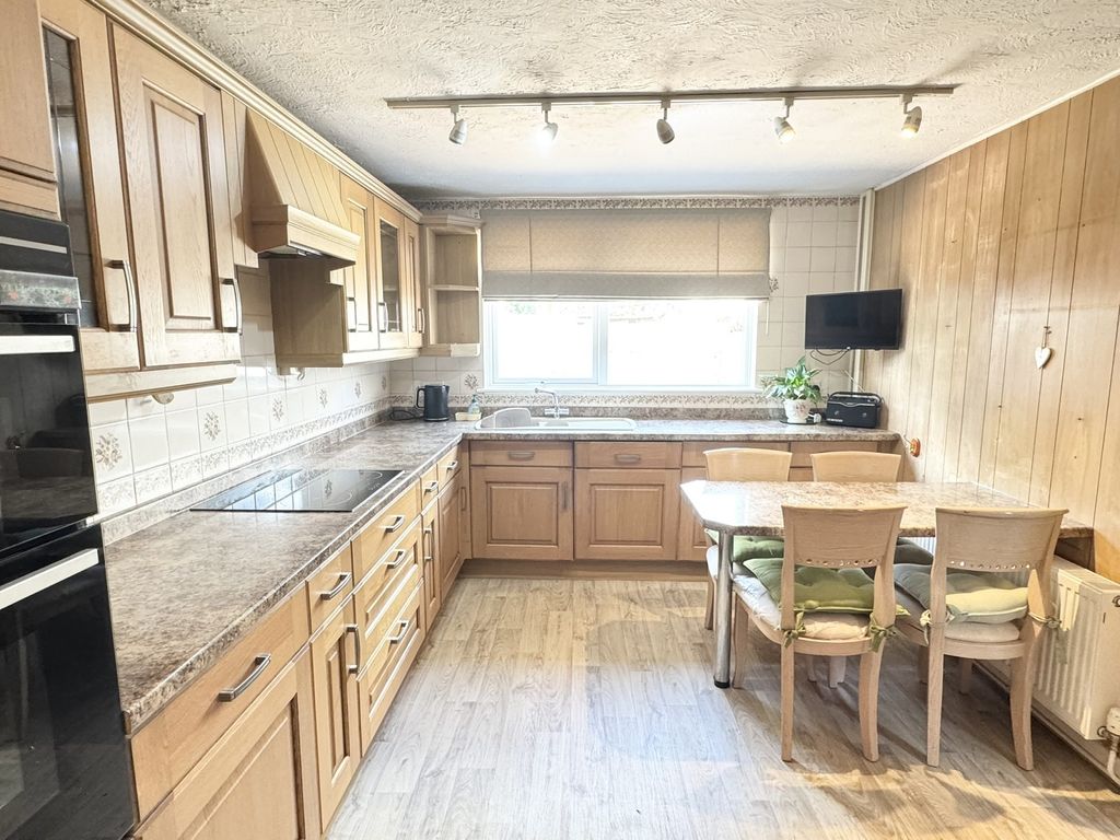 Property photo 2 of 14 Not Specified