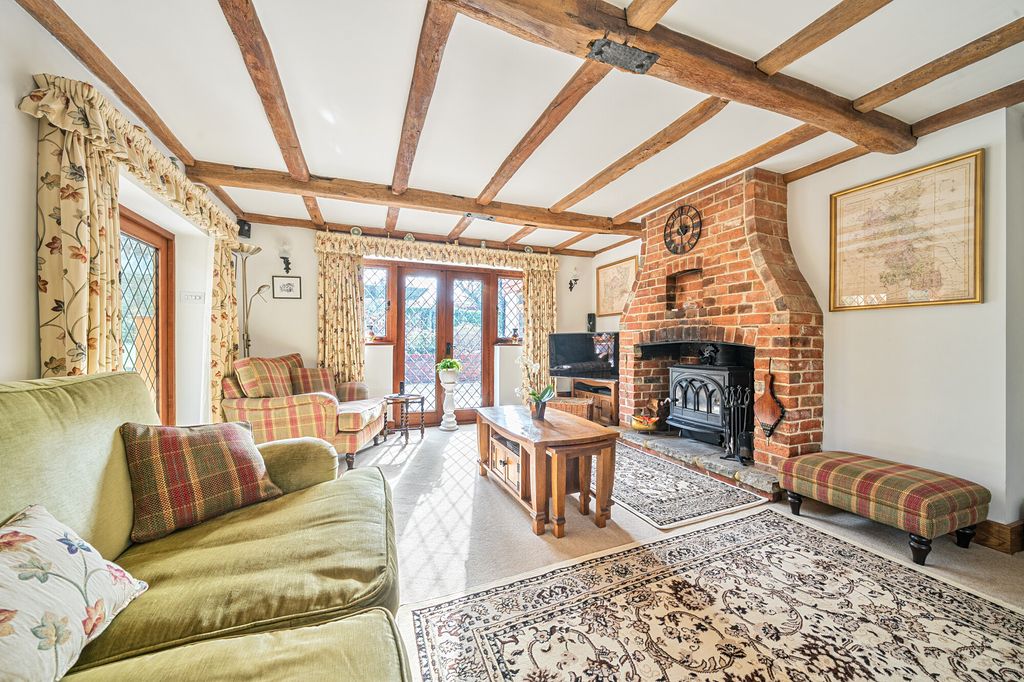 Property photo 2 of 20