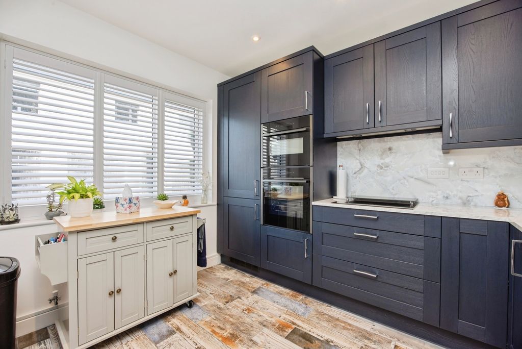 Property photo 3 of 21 Pbox-Img.Jpg