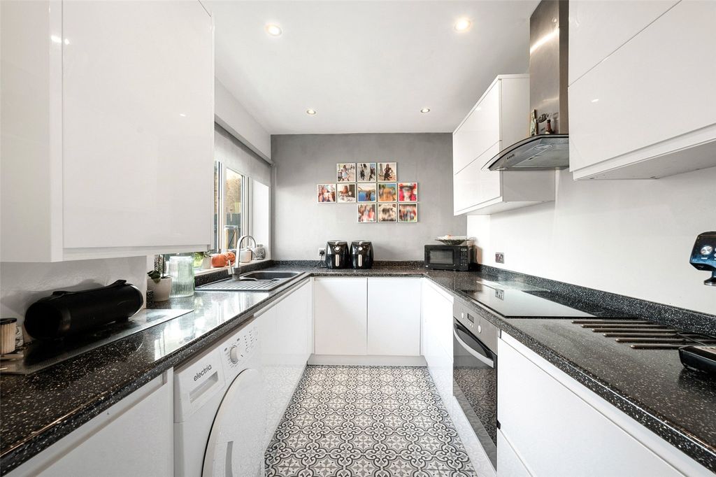 Property photo 3 of 11 Picture No. 09