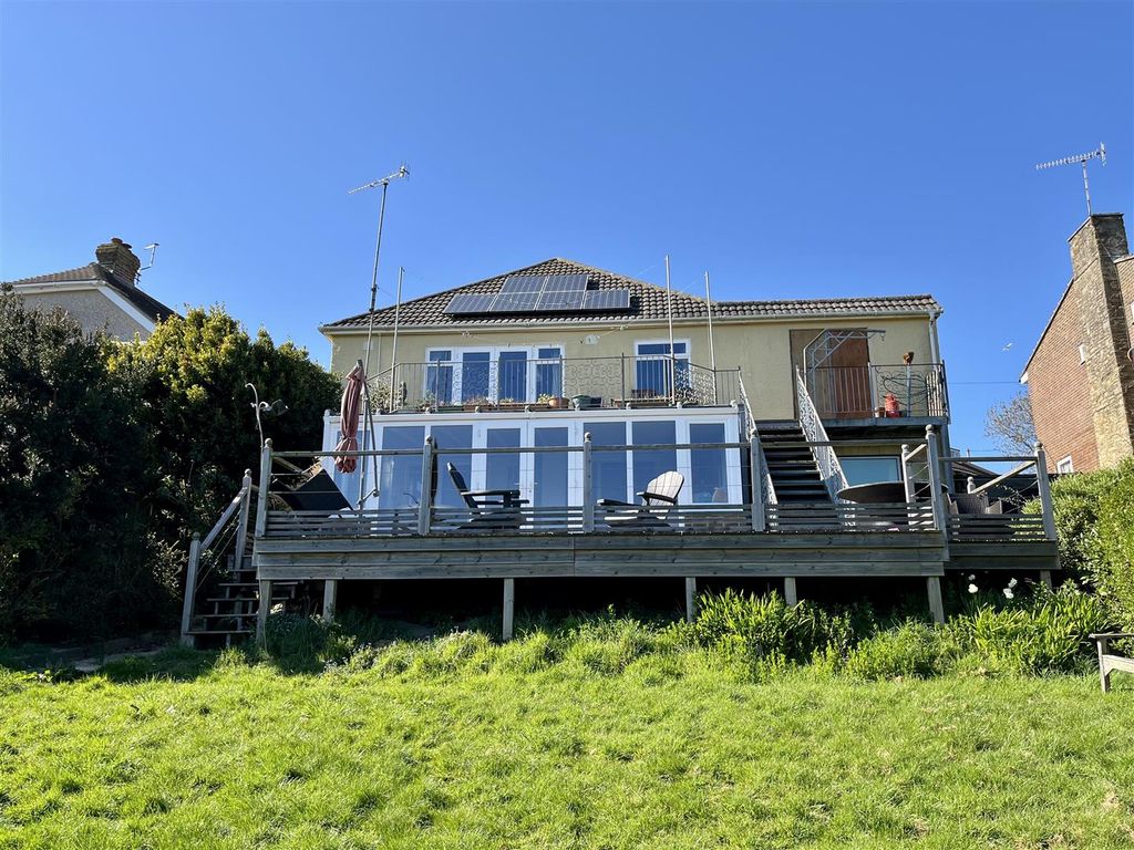 Property photo 1 of 26