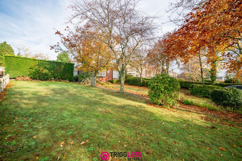 Property photo 2 of 40