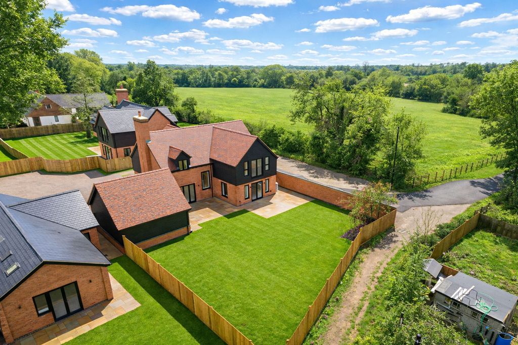 Property photo 2 of 30